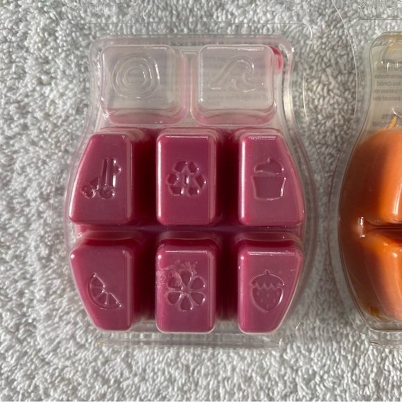 Scentsy Christmas Cottage & Forever Fall Scent Bars - Picture 5 of 6